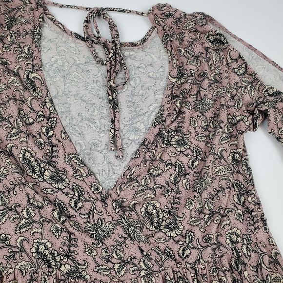 American Eagle Outfitters Cold Shoulder Top - Picture 4 of 6